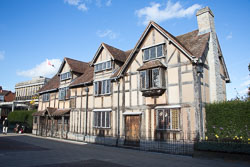 Shakespeare's_Birthplace-110.jpg