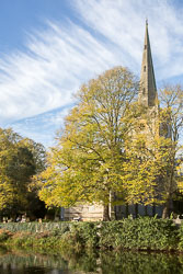 Stratford-Upon-Avon_Holy_Trinity_Church-003.jpg