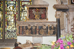 Stratford-Upon-Avon_Holy_Trinity_Church-016.jpg