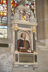 Stratford-Upon-Avon_Holy_Trinity_Church-026.jpg