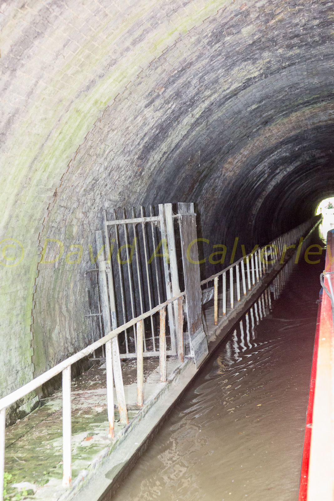 Oxford_Canal_North-1387.jpg