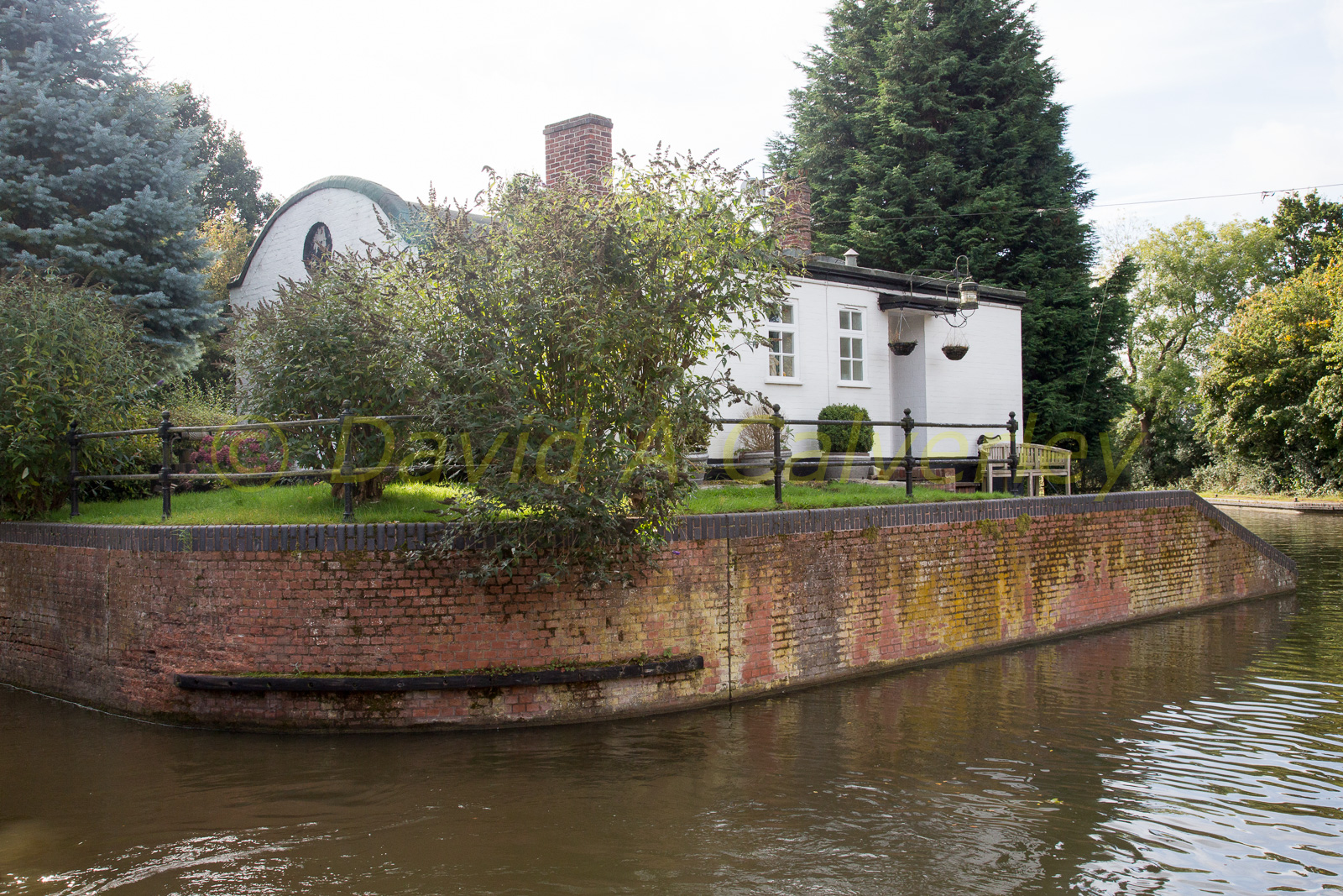 Stratford_Upon_Avon_Canal-3009.jpg