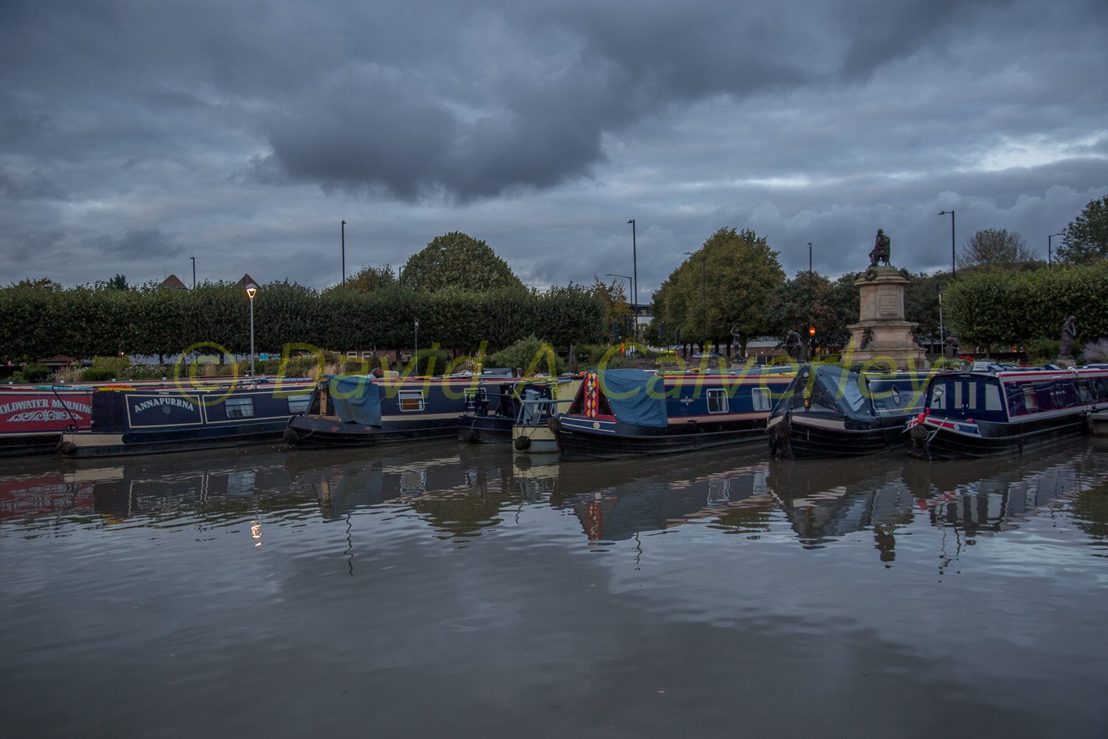 Stratford_Upon_Avon_Canal-3108.jpg