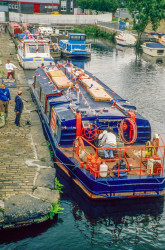Huddersfield_Canals_Festivals,_1990s-054.jpg