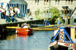 Huddersfield_Canals_Festivals,_1990s-171.jpg