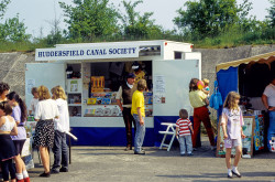 Huddersfield_Canals_Festivals,_1990s-193.jpg