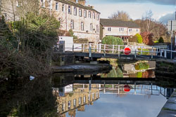 Leeds_-_Liverpool_Canal_Skipton-305.jpg