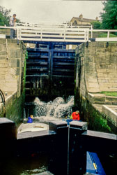 Bingley_5-Rise_Locks_-003.jpg
