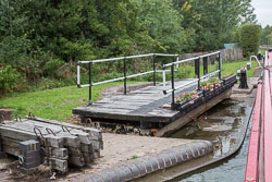 Birmingham_-_Fazeley_Canal-123.jpg
