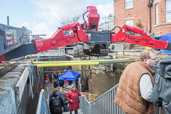 Rochdale_Canal,_Duke's_Lock-002.jpg
