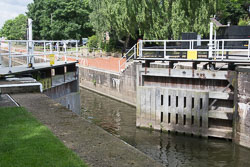 River_Trent,_Gunthorpe_Lock-036.jpg