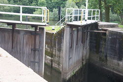 River_Trent,_Gunthorpe_Lock-040.jpg