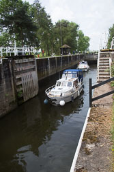 River_Trent,_Gunthorpe_Lock-043.jpg