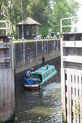 River_Trent,_Gunthorpe_Lock-053.jpg