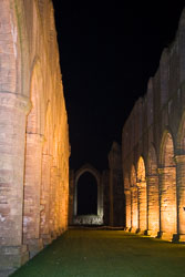 Fountain's_Abbey-032.jpg