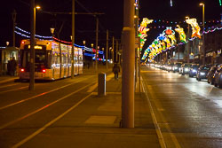 Blackpool,_Tram,_Illuminations-002.jpg