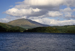 Derwent_Water,_Skiddaw_005.jpg